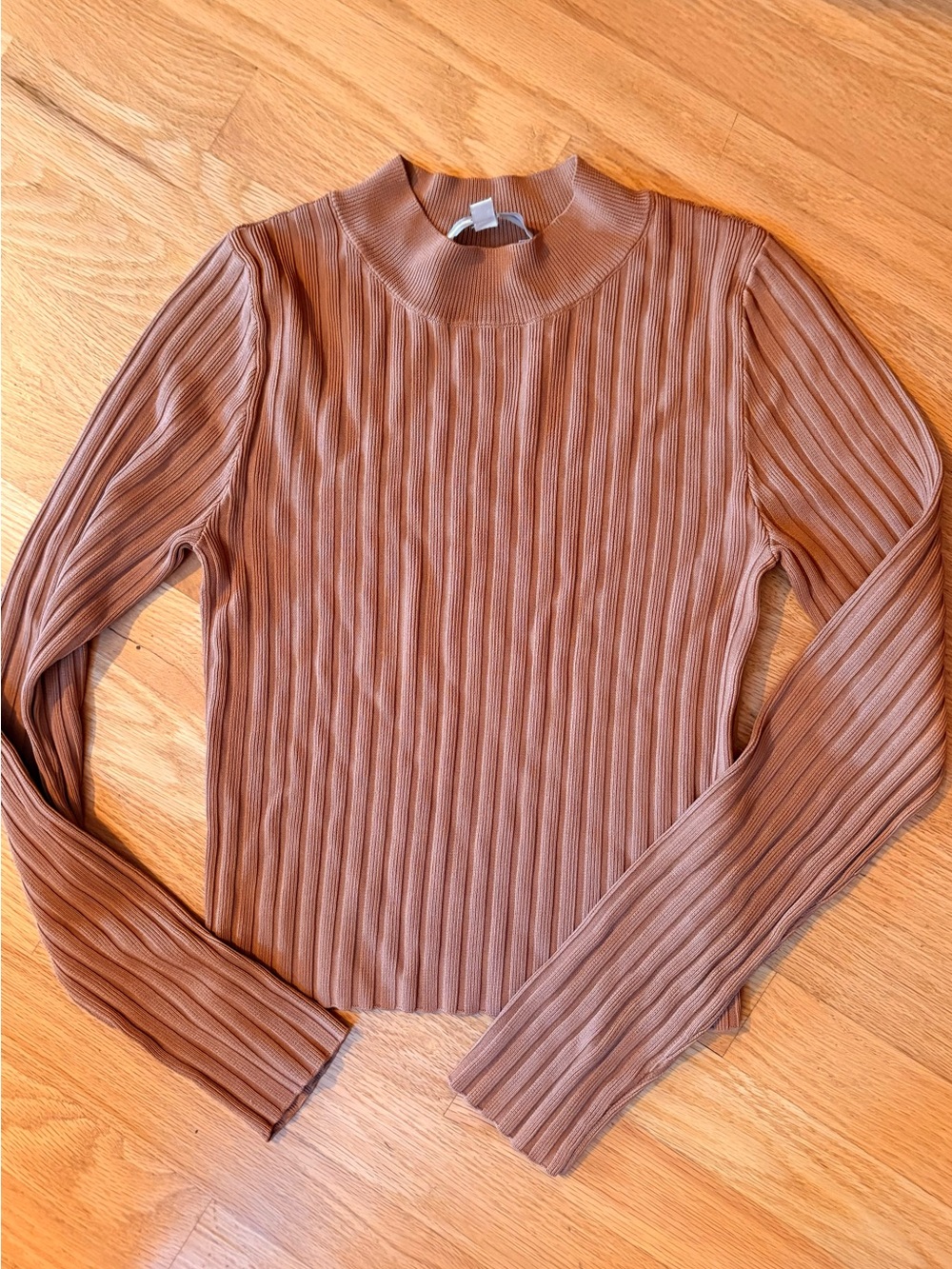 NWOT Guess Ribbed Mock Neck Cropped Long Sleeve Top - Camel Brown